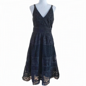 ADELYN RAE BLACK LACE EMBROIDERY SLEEVELESS FIT & FLARE MIDI DRESS - XS